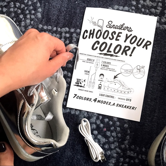 LAST ONE 8.5❗️4 MODES METALLIC SILVER SNEAKERS 👟 - Picture 5 of 8